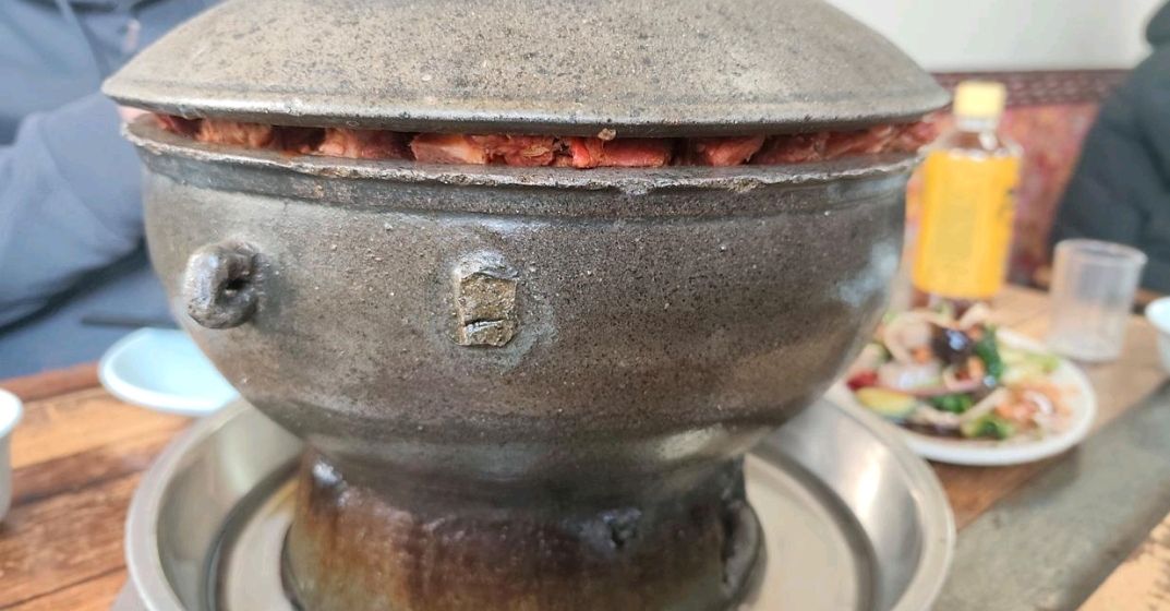 泥锅炖肉