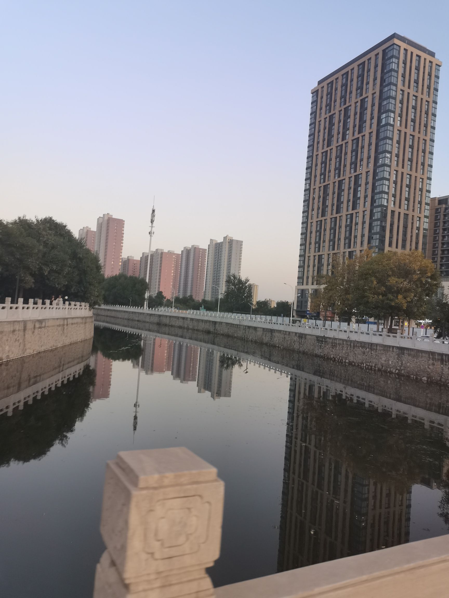 河北师范大学-池水