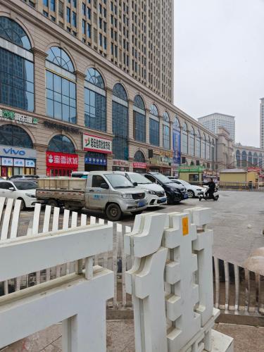 夜经济步行街(塔坛国际商贸城-东区店)