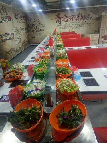 艾特我旋转小火锅(平山店)