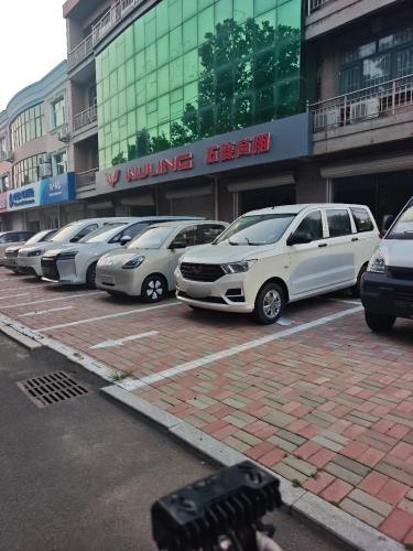 五菱汽车(高邑珑腾店)