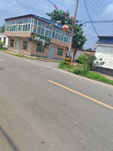 皇明太阳能(回新公路店)