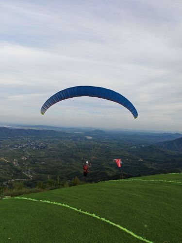 铁过门滑翔伞飞行营地(铁过门国家飞行营地)