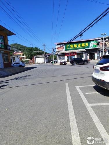 广场综合超市