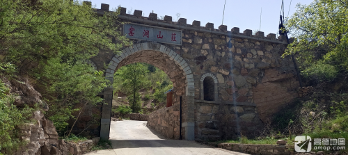 朱会沟村窑洞山庄