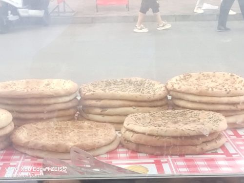 新疆烤馕烤包子店