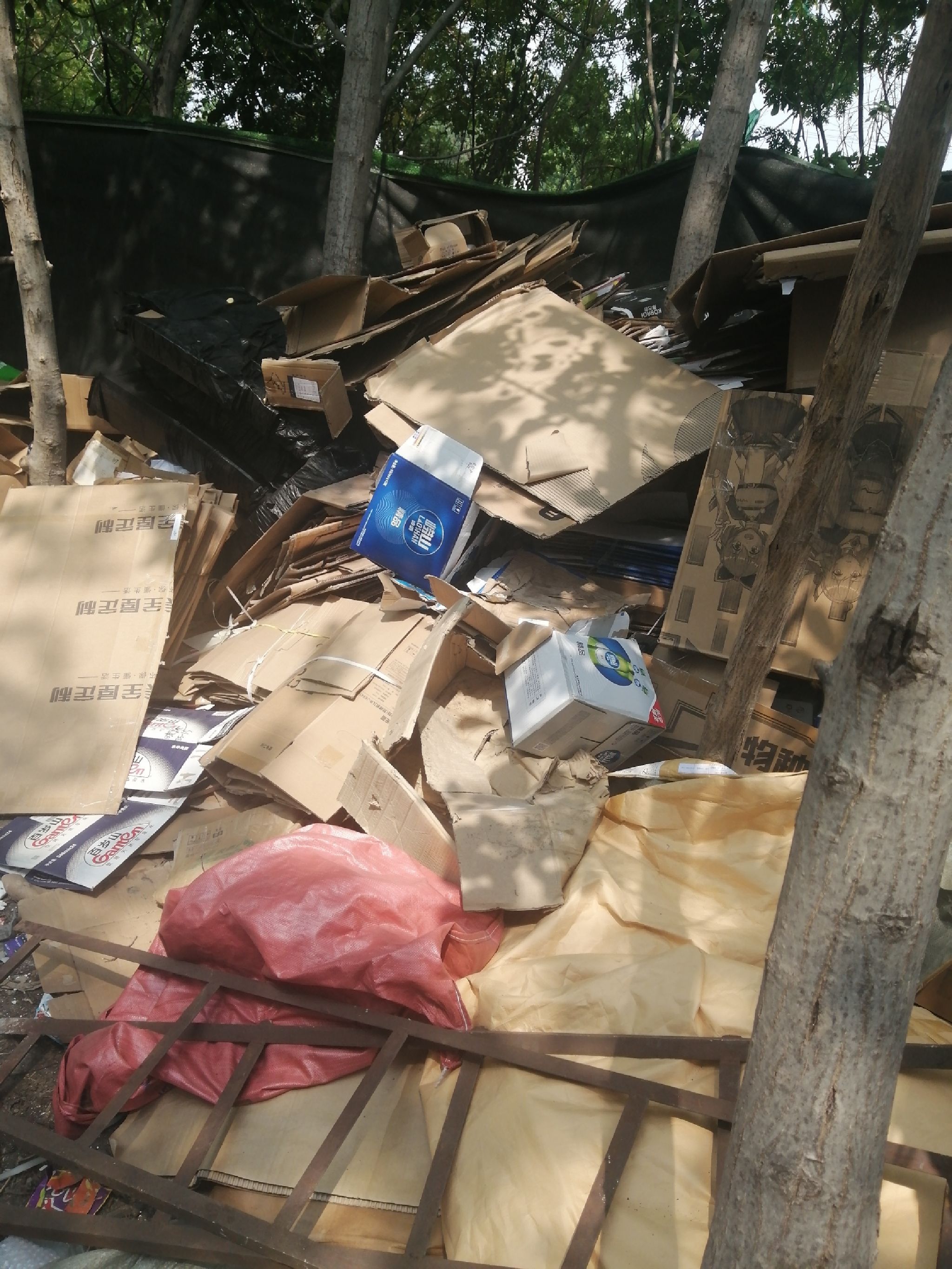 高价收铜铝铁不锈钢