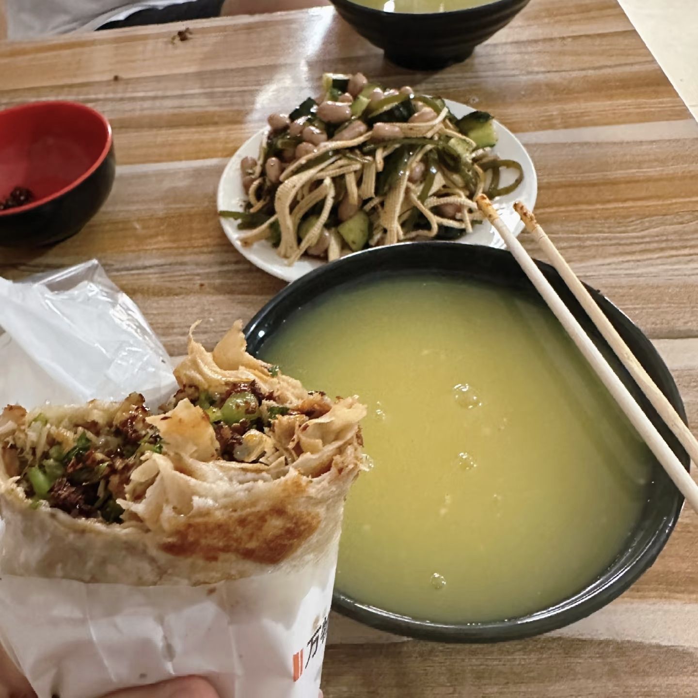 卤肉卷饼
