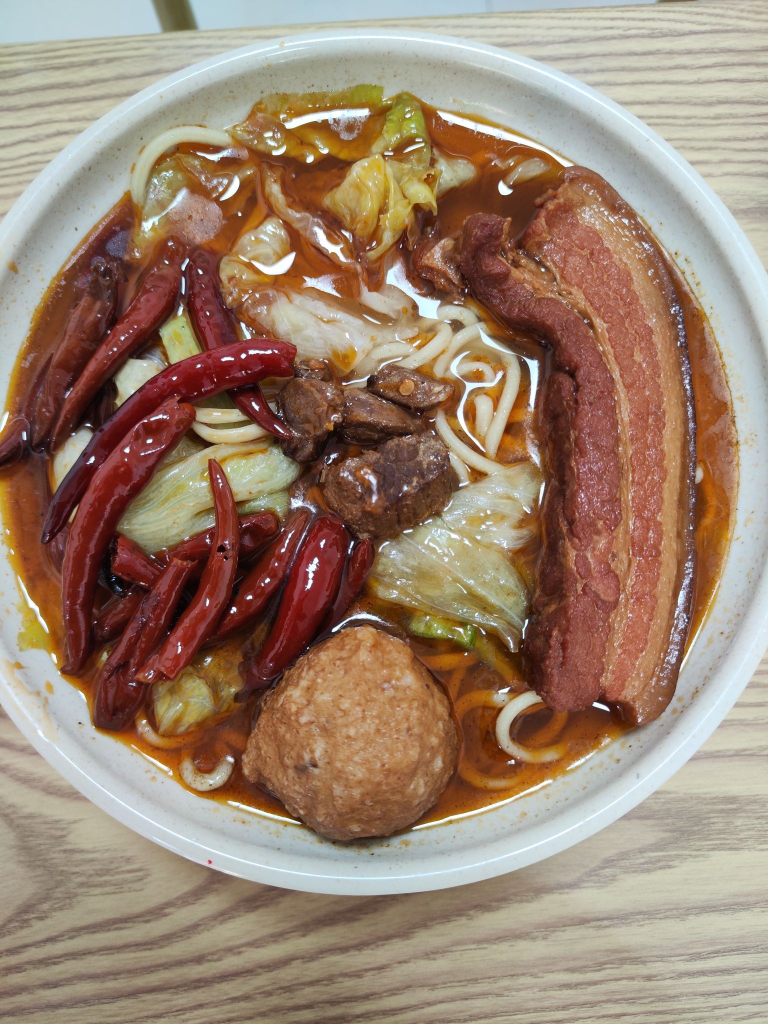董师傅牛肉板面