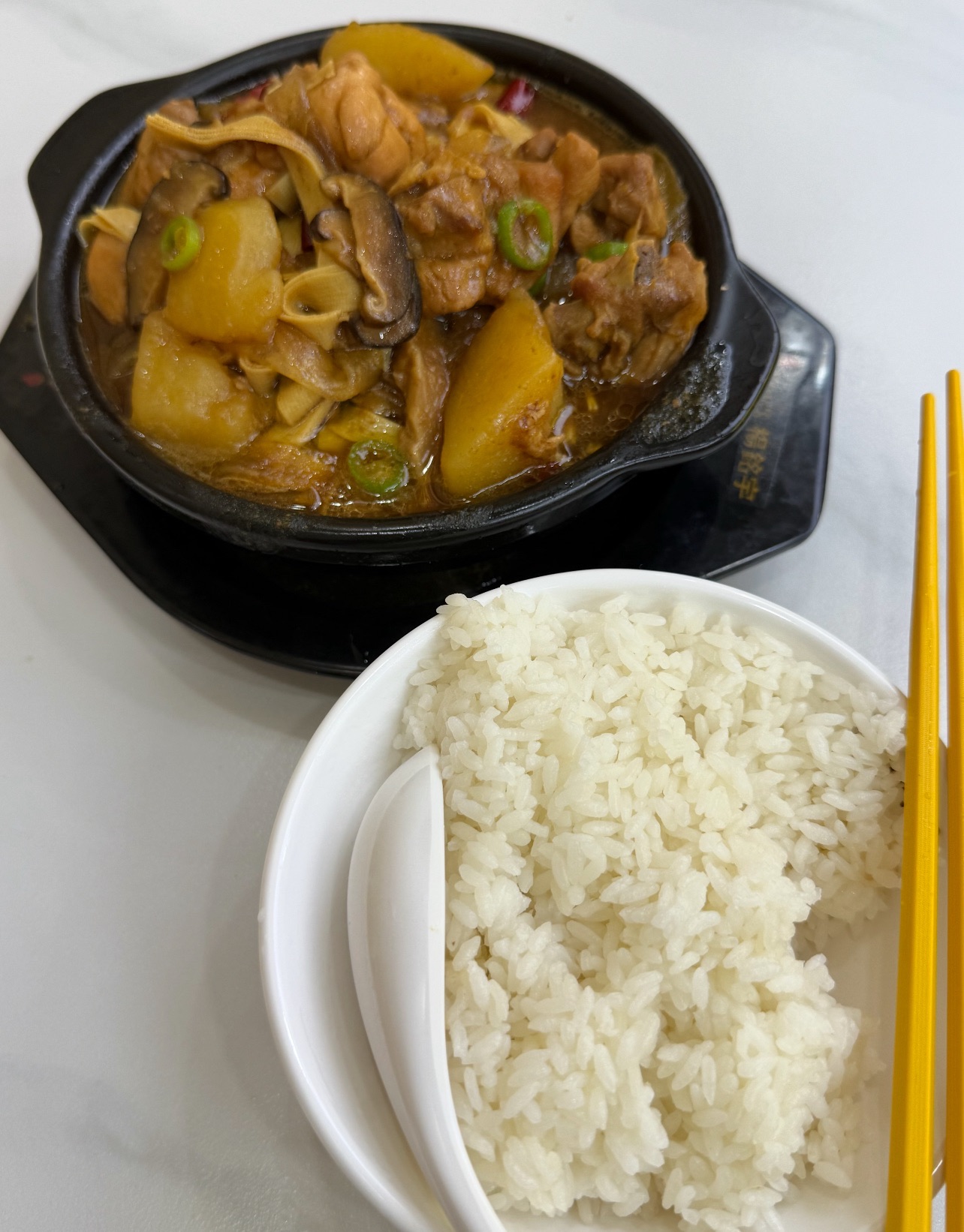 杨铭宇黄焖鸡(宝能中心店)
