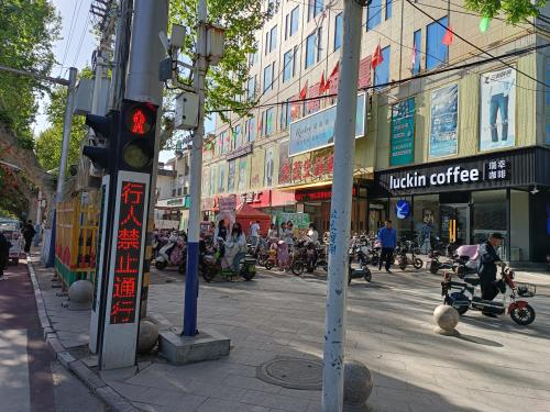 汽车充电站(高邑县睿柏云酒店)