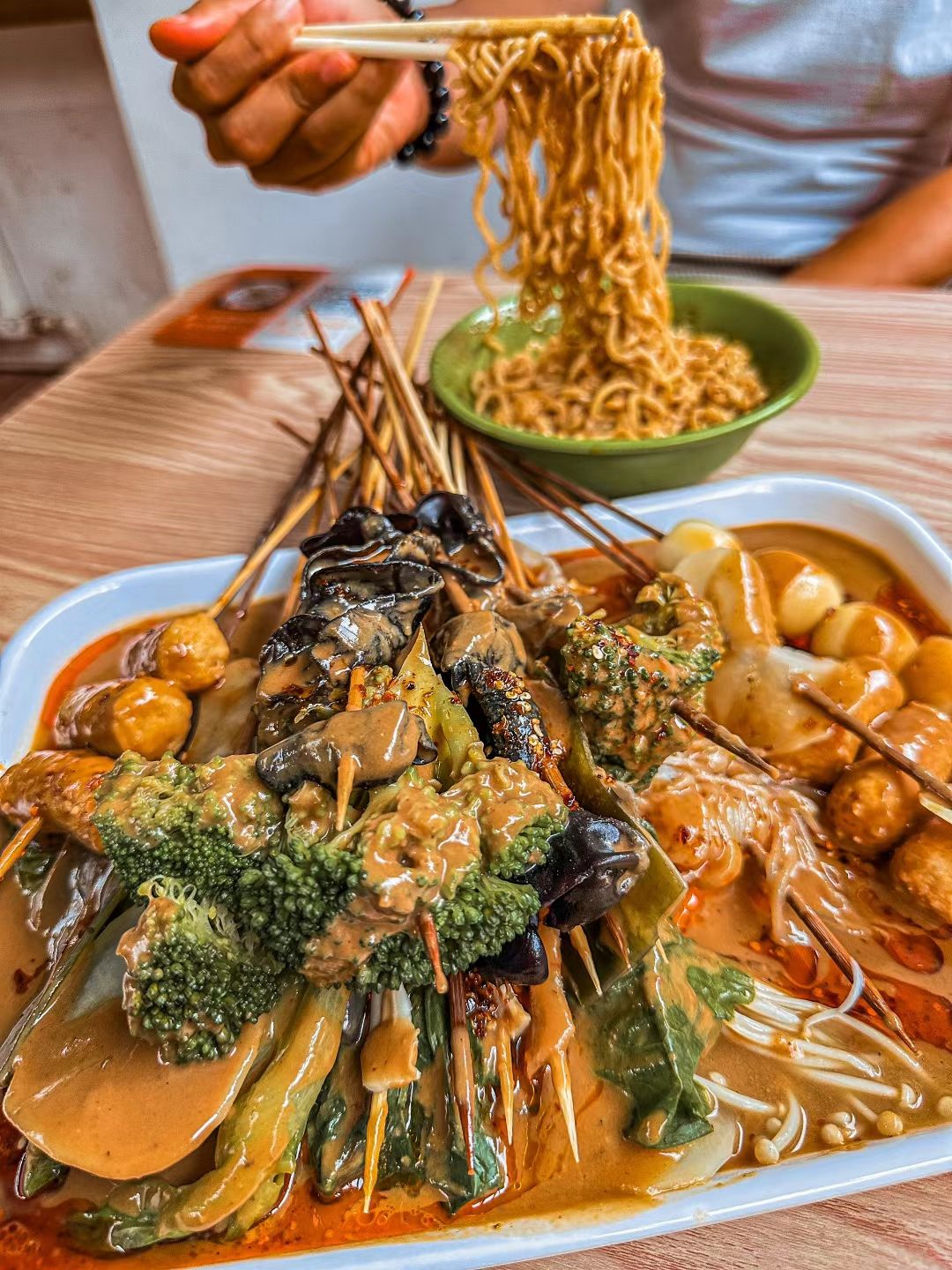 签小达串串香