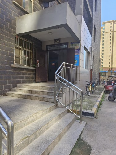 宜家温馨民宿(康庄大路分店)