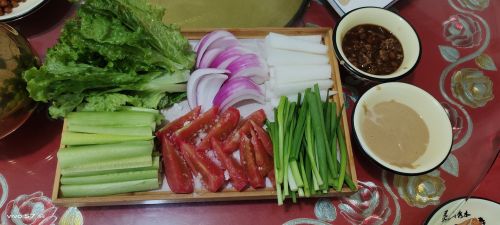 同下饭店家常菜铜锅涮肉