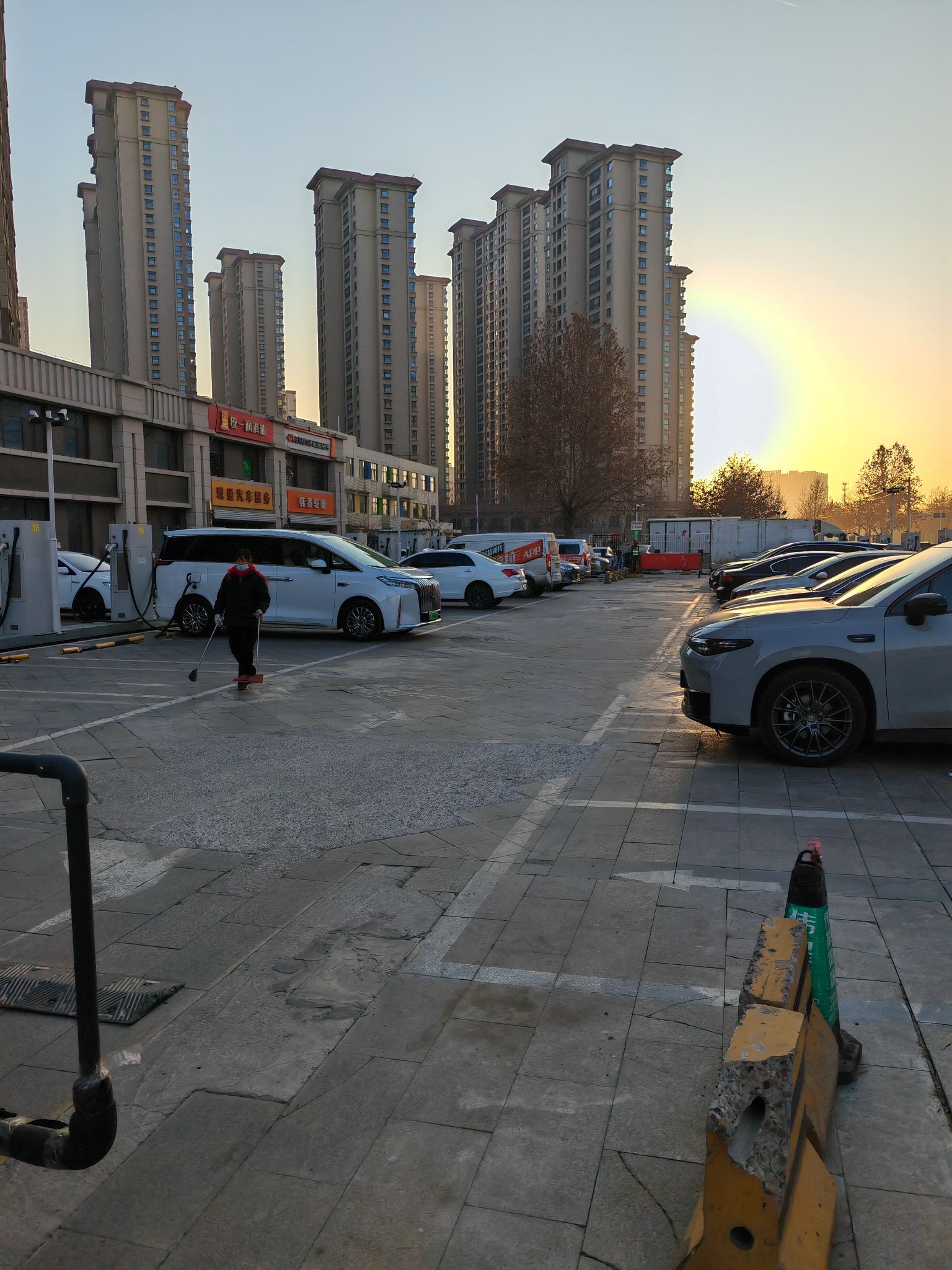 鼎硕新能源汽车充电站(鼎硕金利街充电站)