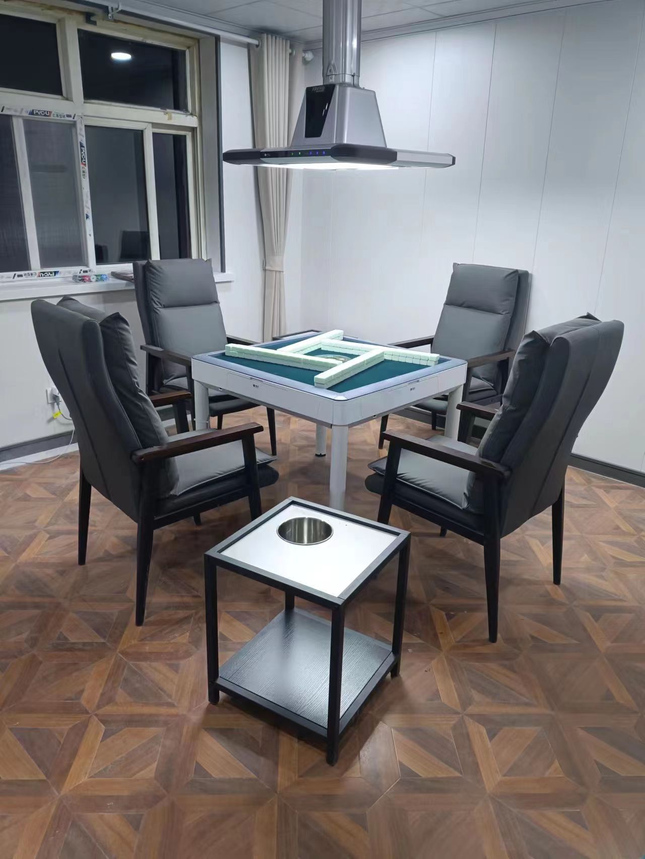 红中棋牌(刘秀路店)