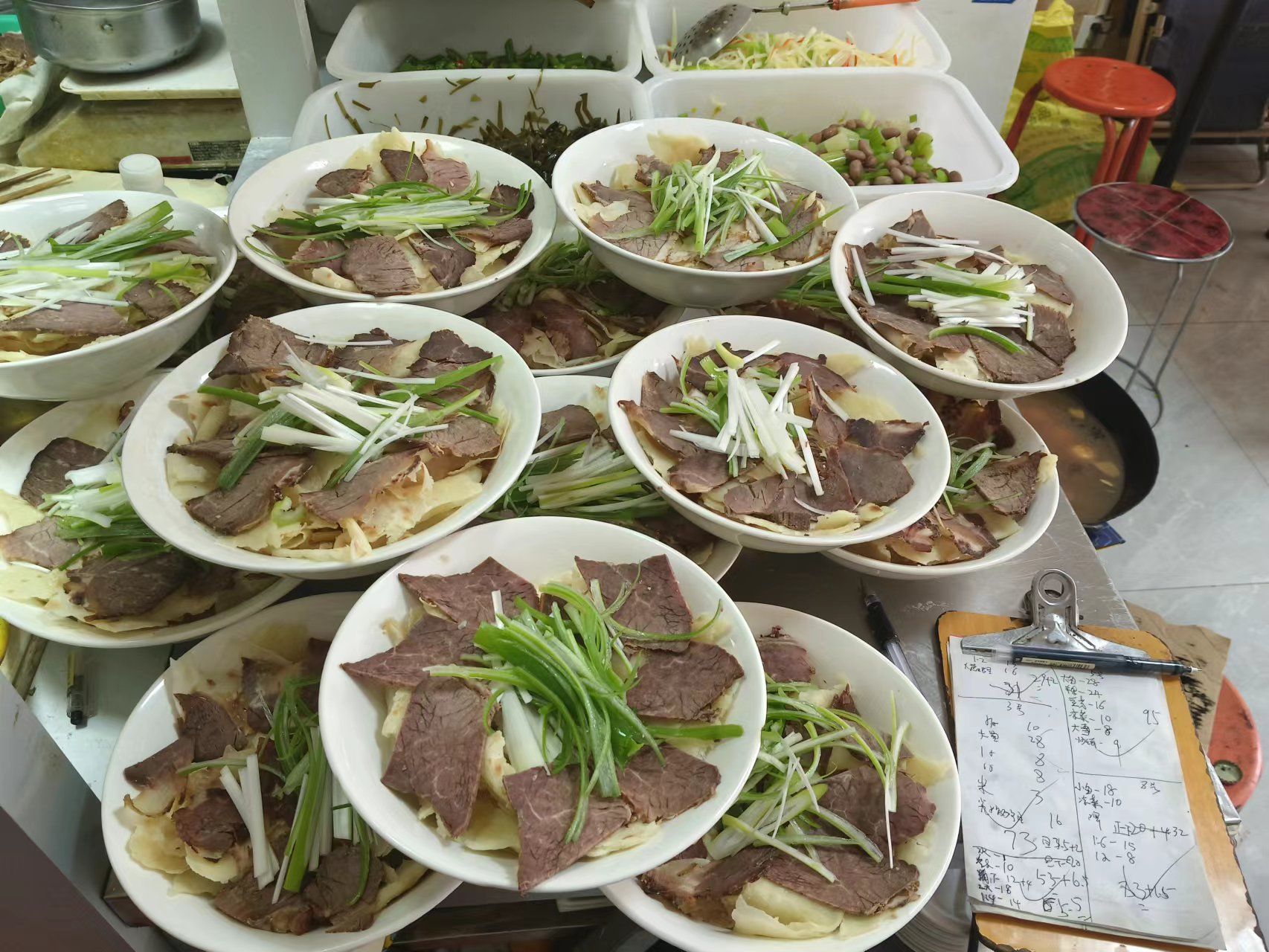 小郏拉面罩饼馆