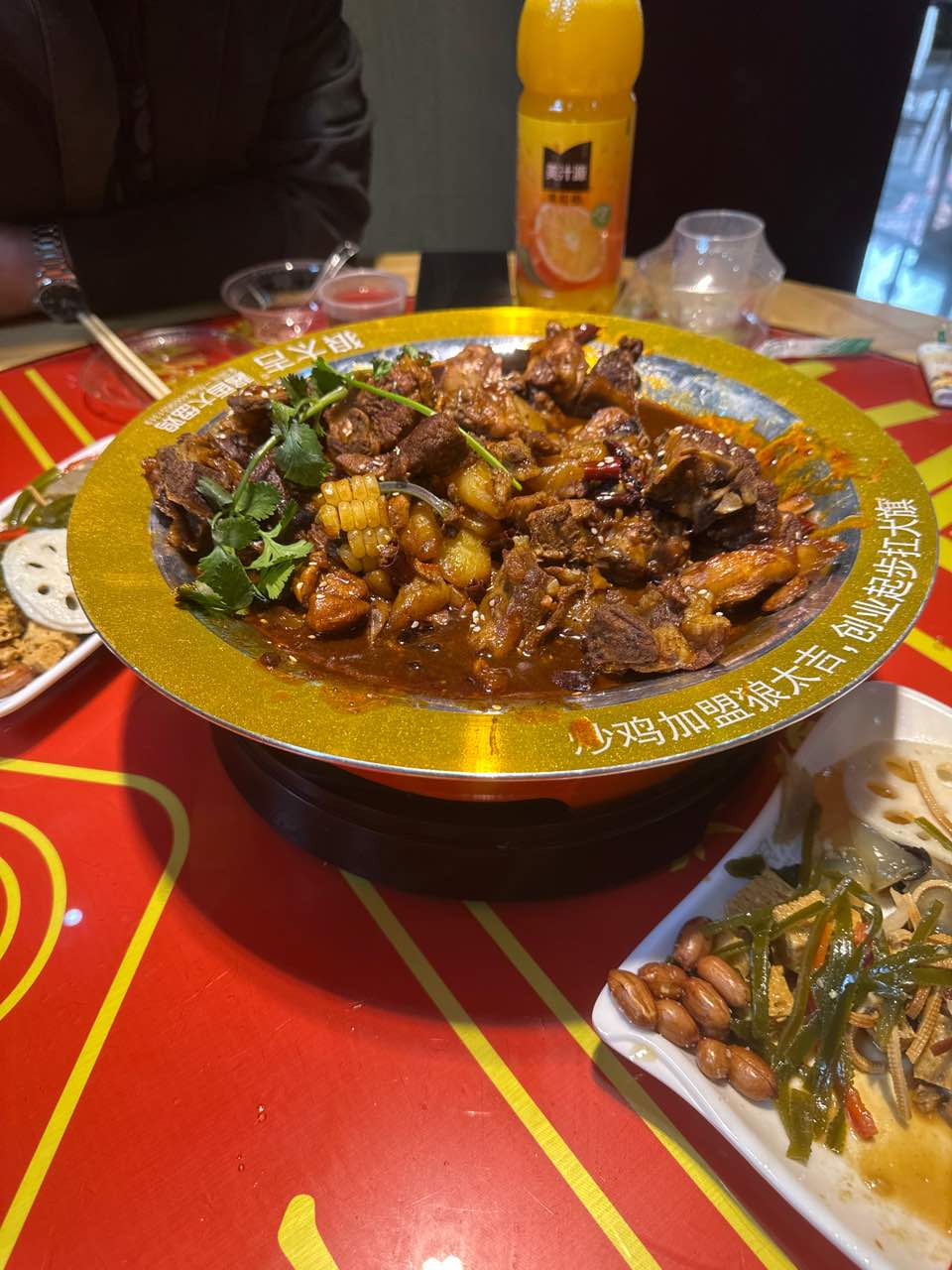 黄儿营狼太吉特色炒鸡