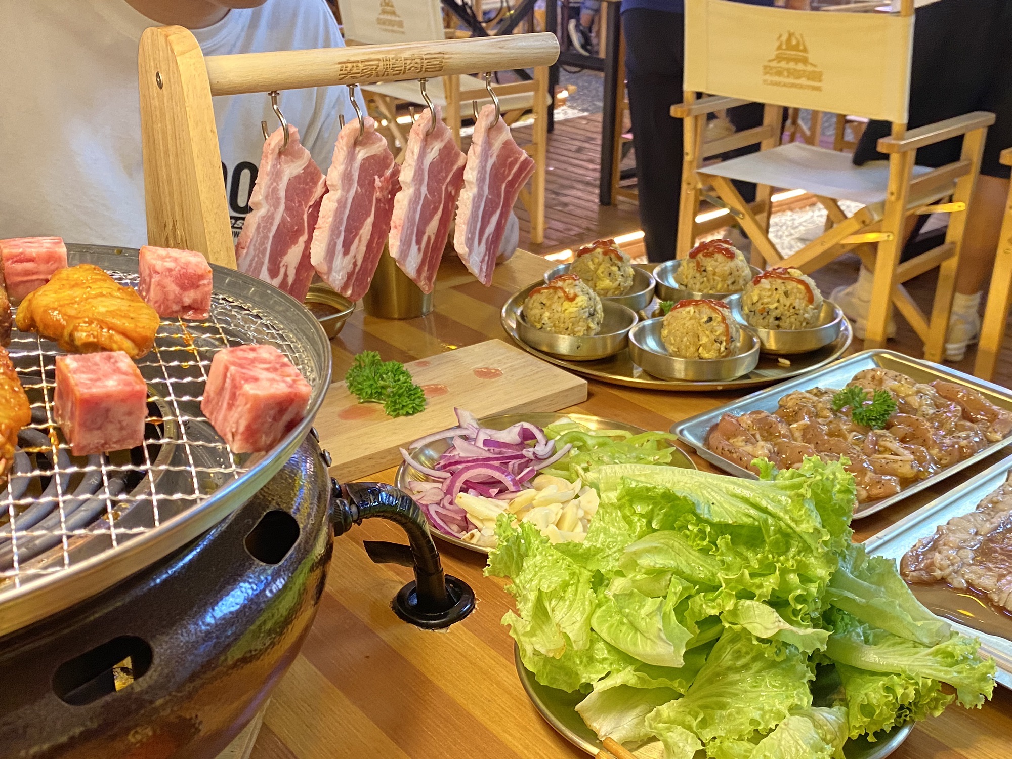 奕家烤肉营(厚德中央锦城店)