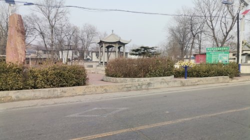 割髭岭村游乐场