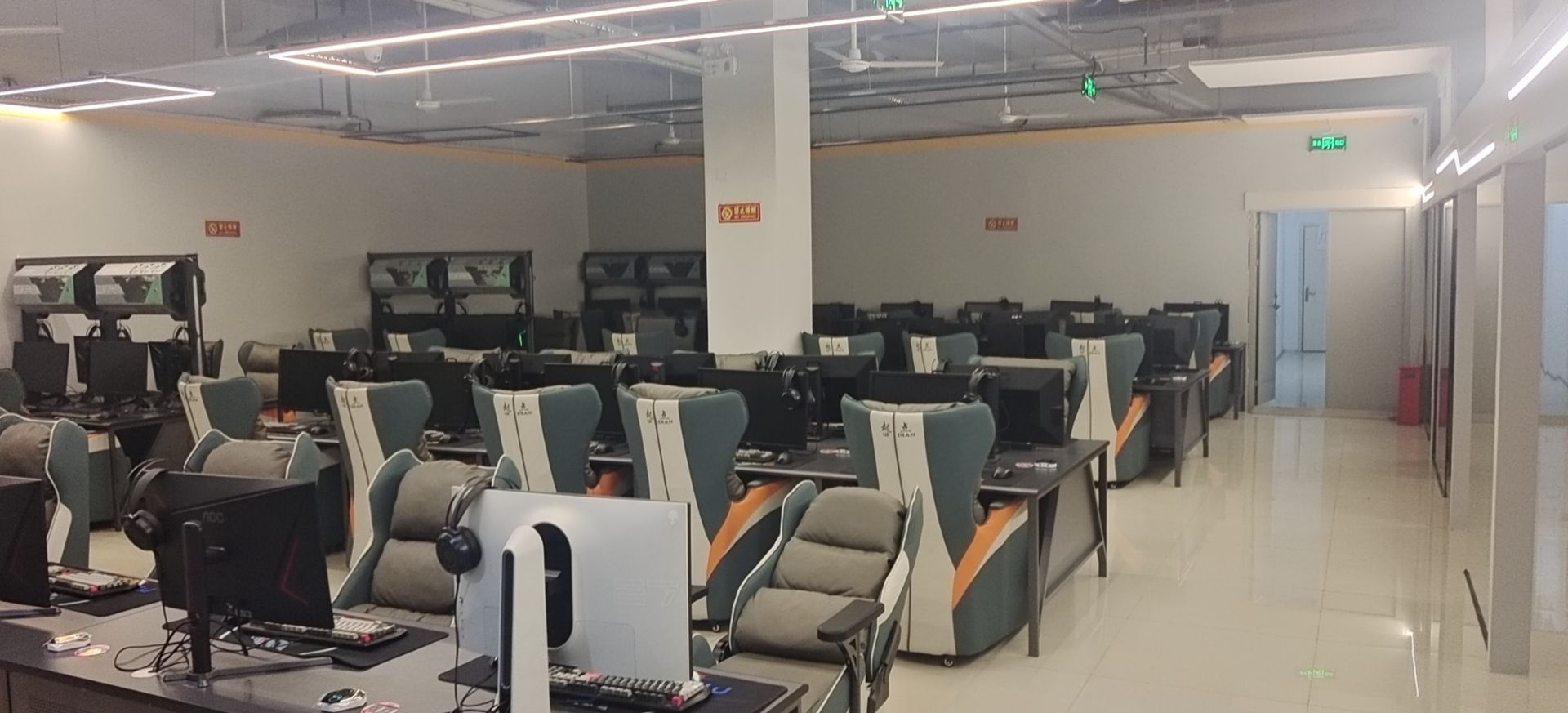起点网吧(曲阳桥店)