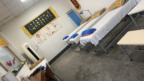 运动康复工作室专业治疗颈椎病,腰椎病,膝关节病及运动损伤