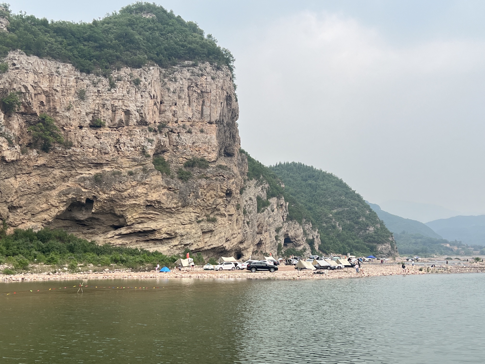 南障城卧虎山露营基地