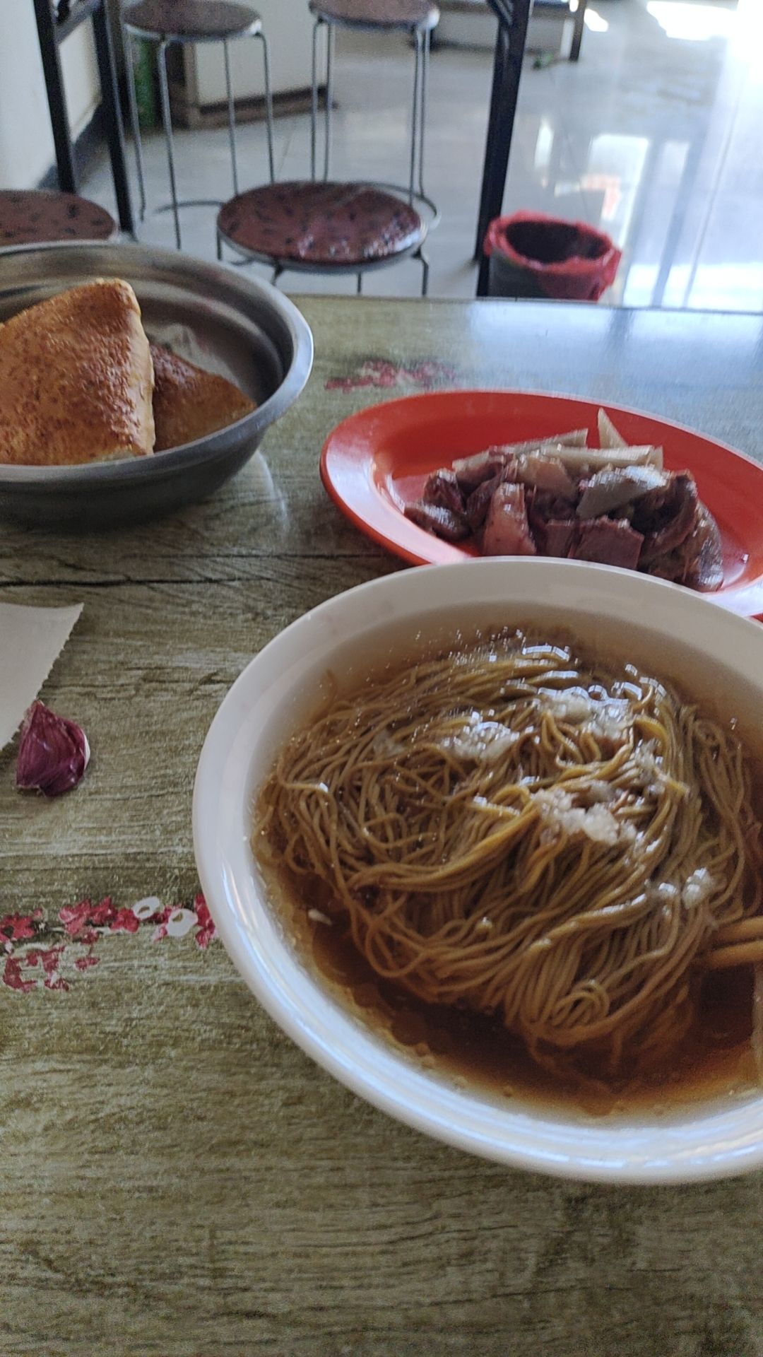 因村驴肉烧饼饸饹面