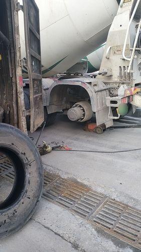 李子道路救援大车补胎拖车搭电
