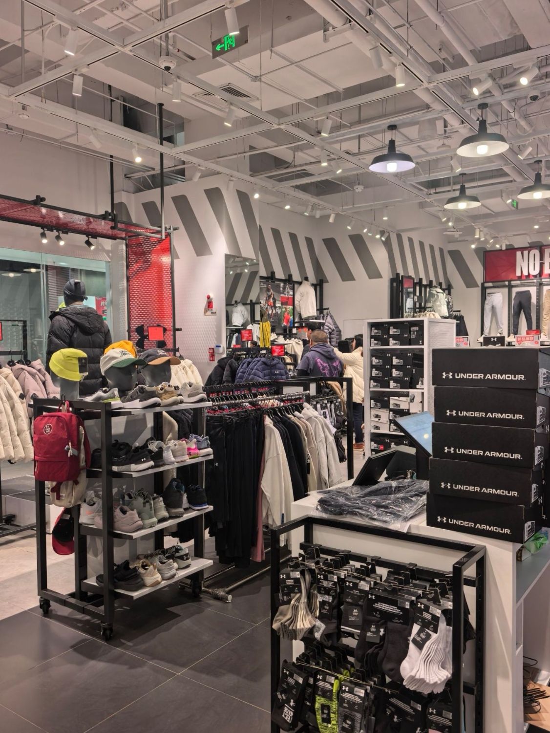 UNDER ARMOUR 安德玛(砂之船奥莱店)