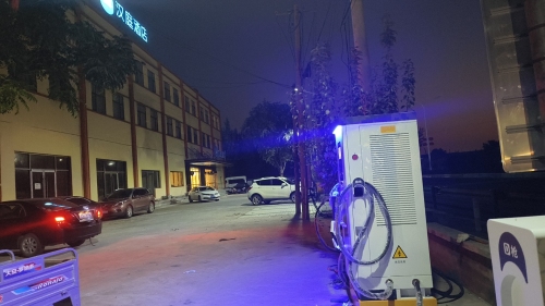 云快充汽车充电站(皓琳新能源汽车杨马村站)