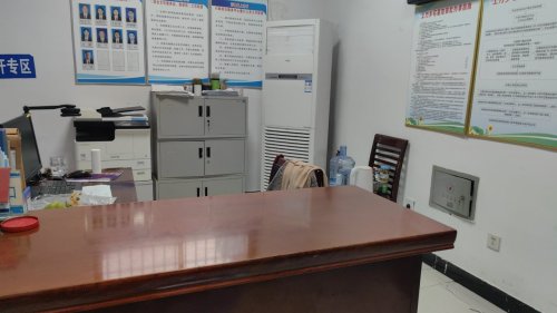 行唐县上方镇服务大厅户外劳动者服务站