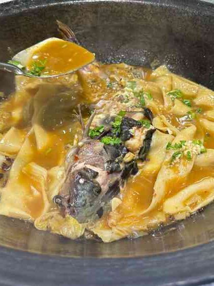卢纪东北铁锅炖(丘头店)