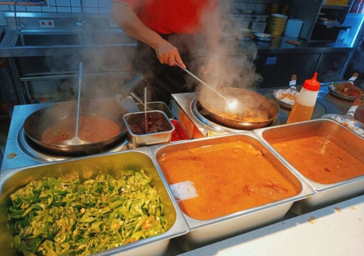 十二椒炒鸡饭(天山银河广场店)