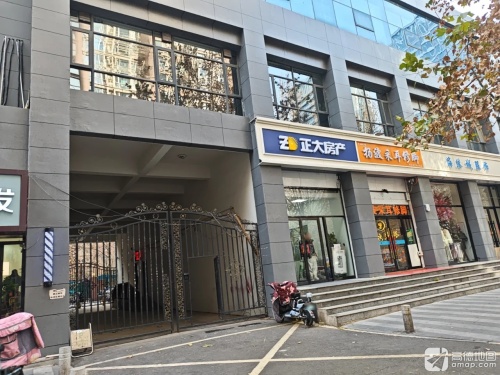 杨波采耳修脚(中基礼域店)