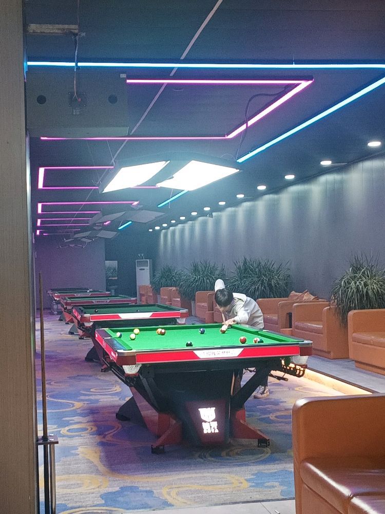 独牙台球俱乐部