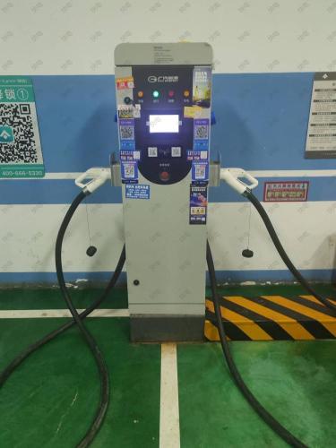 广汽能源汽车充电站(广汽昊铂石家庄蜂巢购物中心超充站)