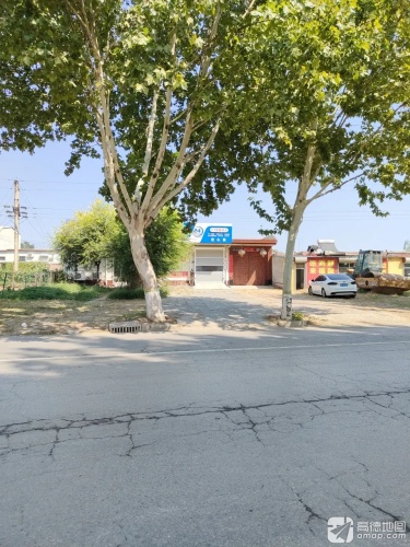 坐山狼全自动洗车店