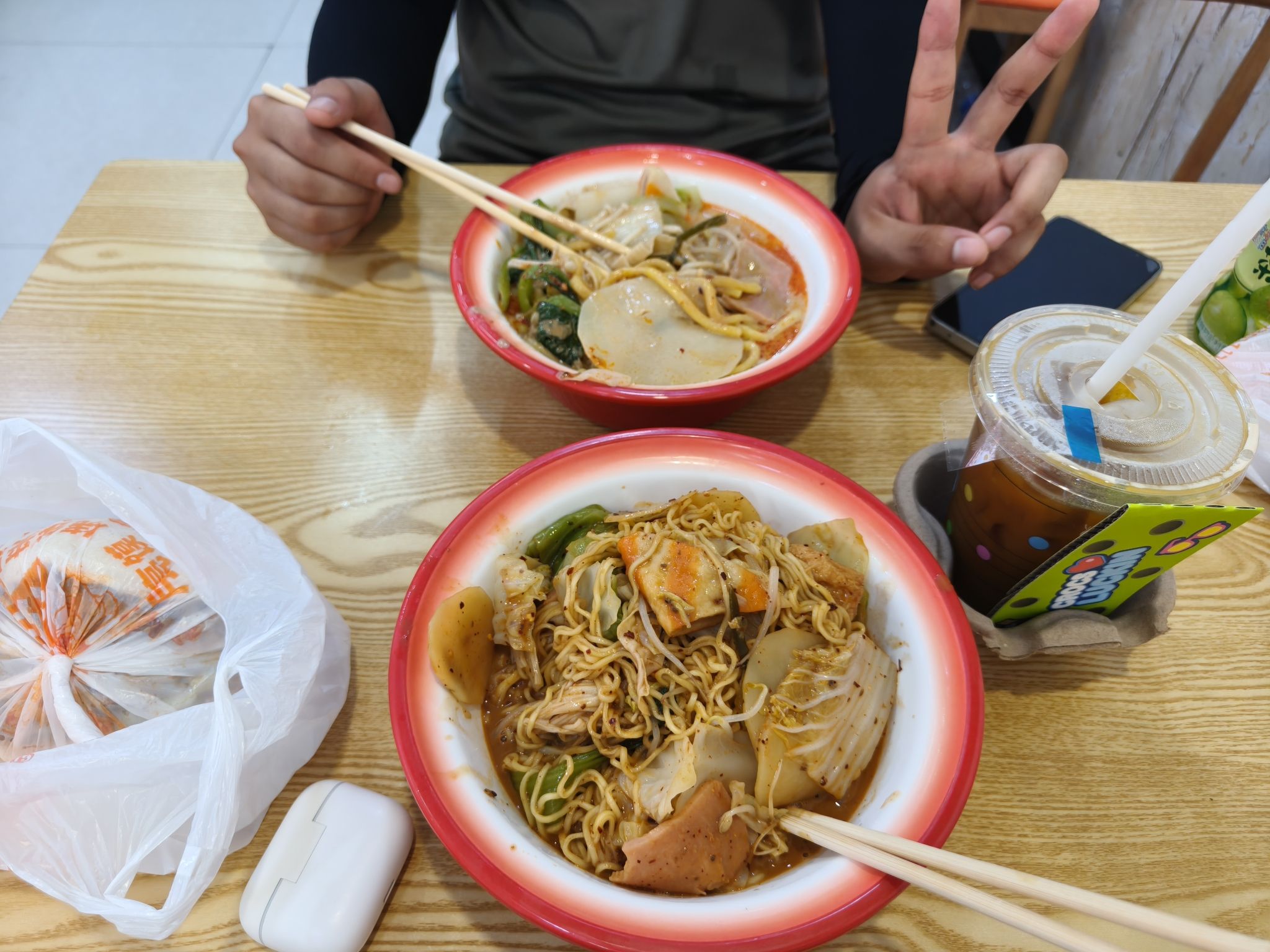 黏黏糊糊砂锅面.炸串