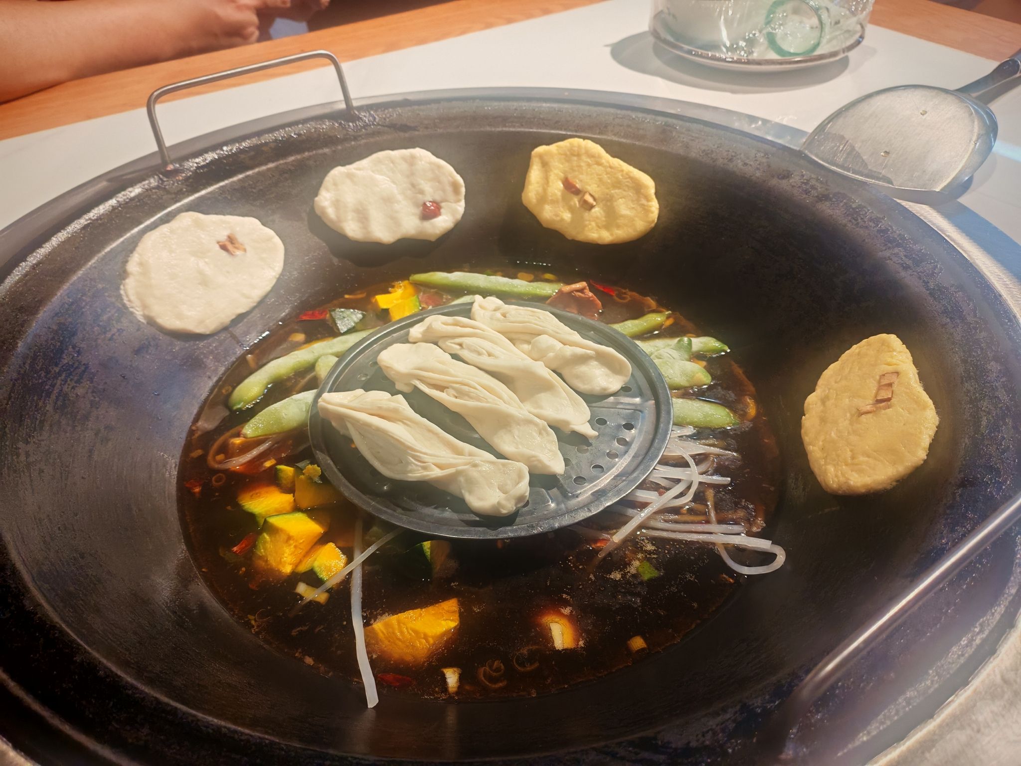 卢纪东北铁锅炖(平山店)
