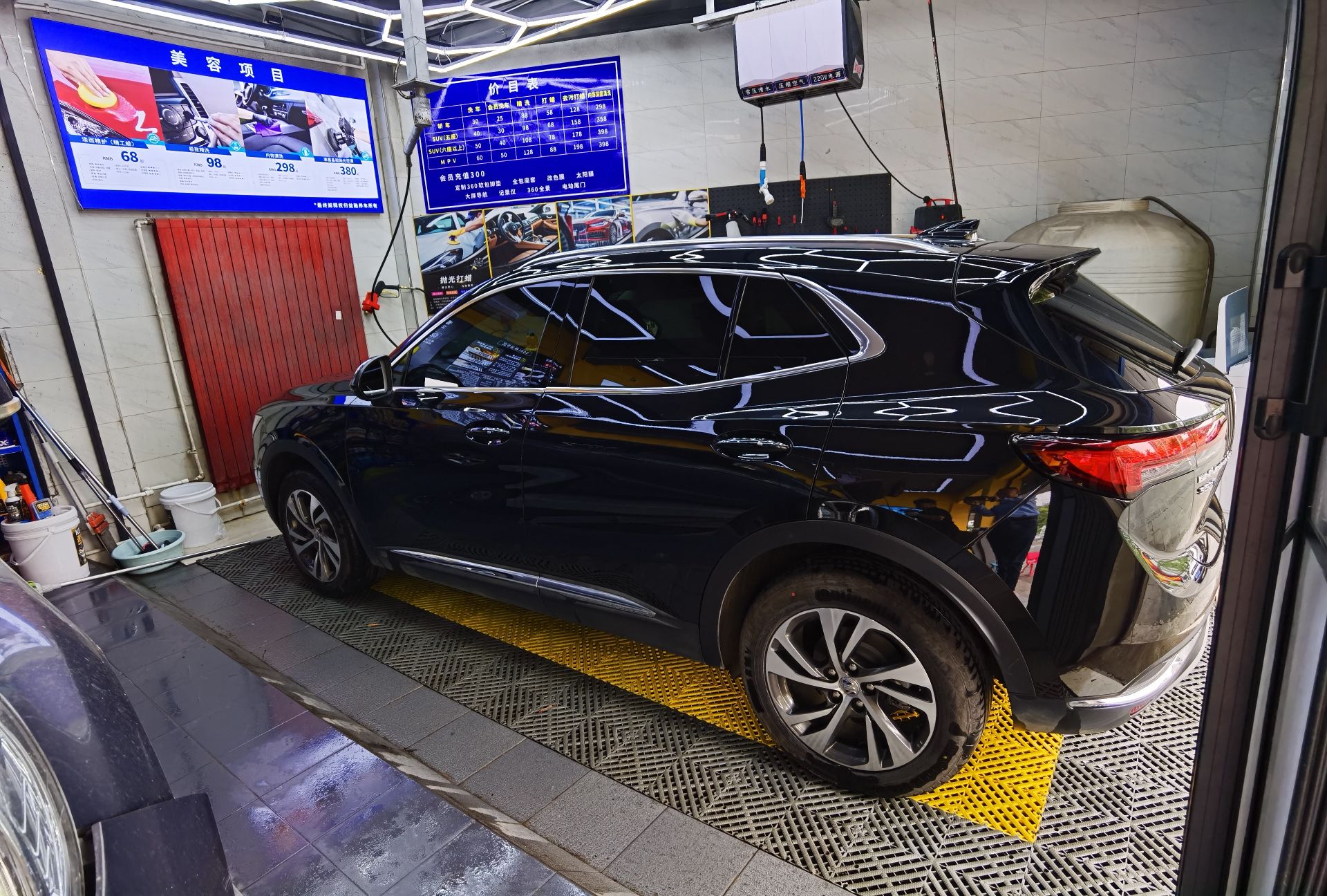益驰养车·美孚养护·固特异轮胎