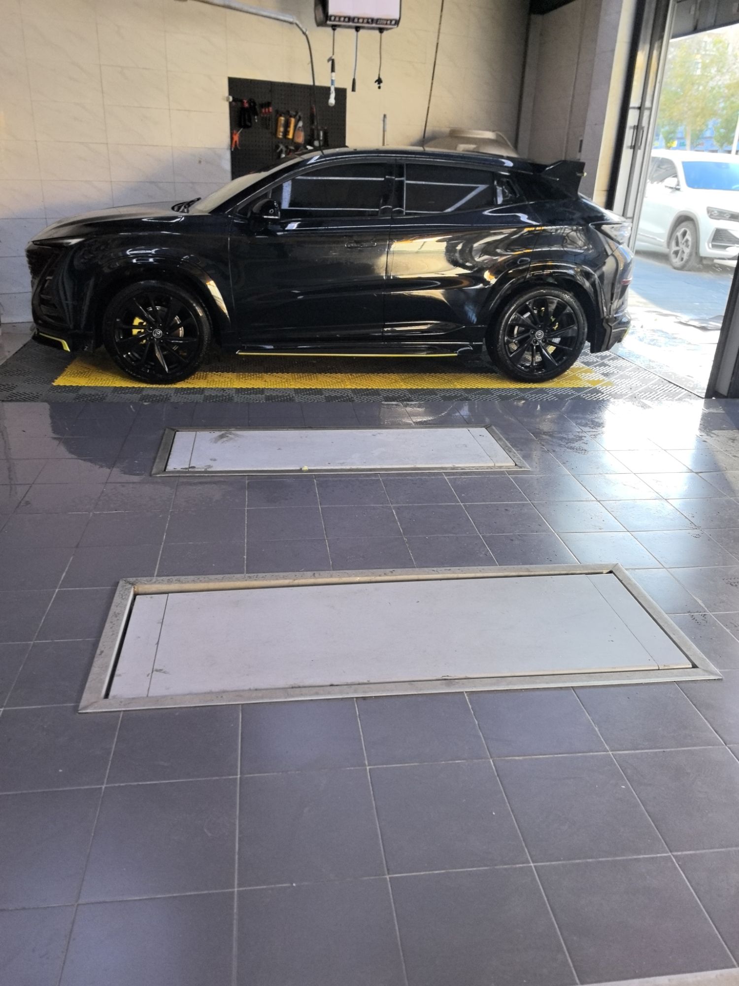 益驰养车·美孚养护·固特异轮胎
