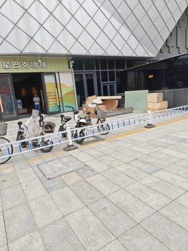 星巴克(平山信誉楼百货店)
