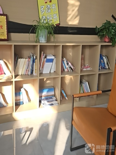 石新石驿封龙社区爱心驿站