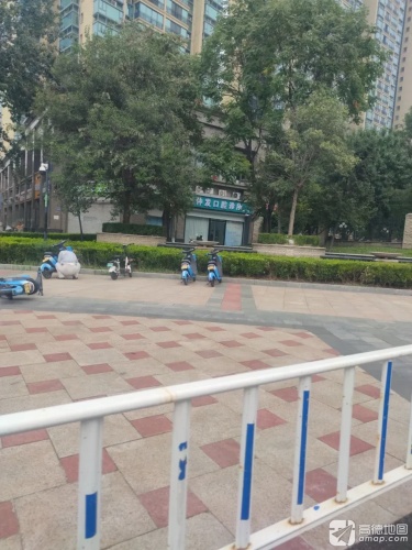 仲发口腔诊所(恒大绿洲店)