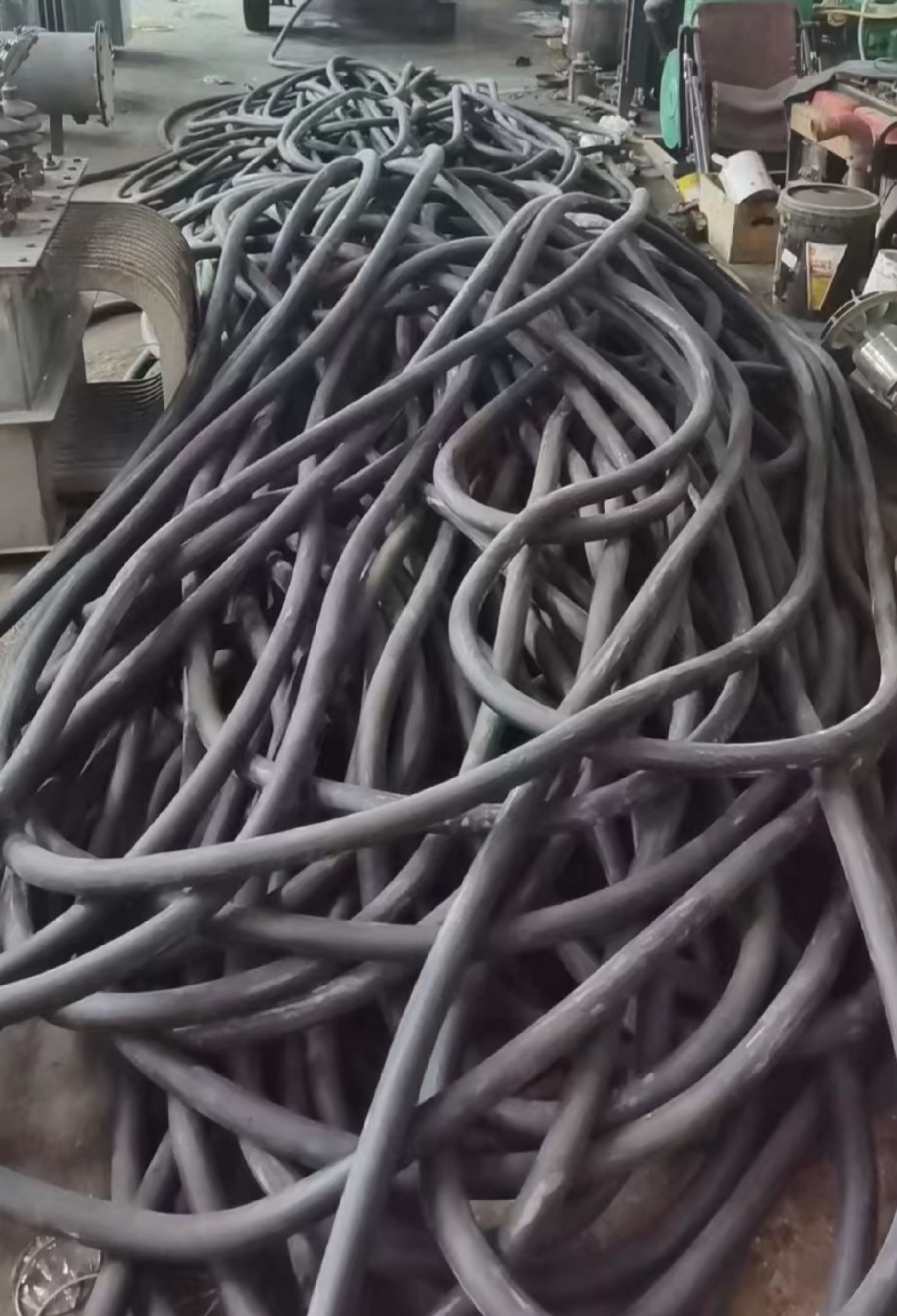 高价大量回收铜铝铁电线电缆