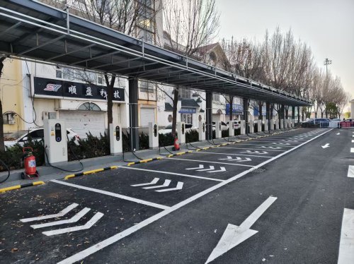 智汇充汽车充电站(辛集市火车站智慧充电站)