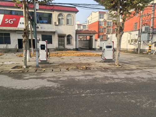 云快充汽车充电站(V云快充津石高速定州东子位镇充电站)
