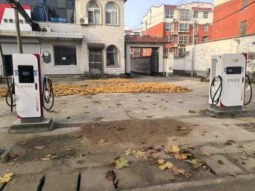 云快充汽车充电站(V云快充津石高速定州东子位镇充电站)