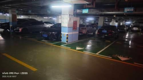 云快充目的地充电站(健康城9号楼入口附近D034车位)